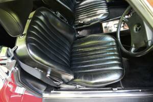 Image 47/50 of Mercedes-Benz 300 SL (1988)
