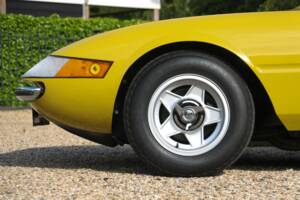 Obraz 16/50 pojazdu Ferrari 365 GTB/4 Daytona (1971)