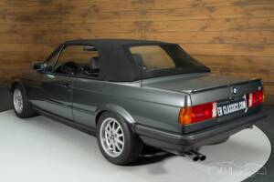 Image 12/19 of BMW 320i (1989)