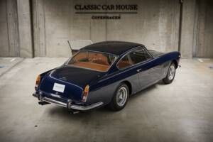 Imagen 19/90 de Ferrari 250 GT 2+2 (1963)