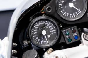 Bild 28/50 von Honda VFR 750R RC 30 (1988)