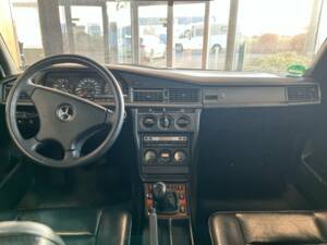 Bild 7/22 von Mercedes-Benz 190 E 2.5-16 (1990)