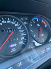 Image 121/180 de BMW 316i (1989)