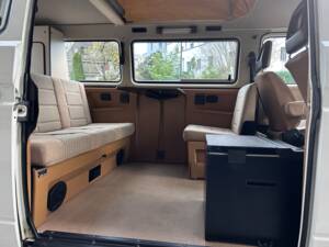 Image 19/34 de Volkswagen T3 Multivan 1.6 TD (1990)