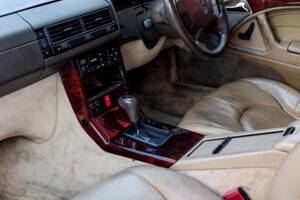 Image 27/44 de Mercedes-Benz SL 320 (1996)