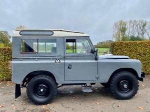 Immagine 2/14 di Land Rover 88 Lightweight (1976)