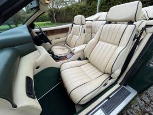 Image 23/30 of Aston Martin Virage Volante (1993)