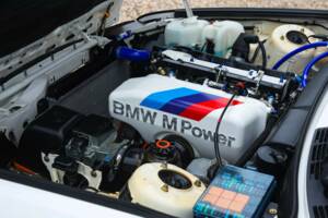 Image 4/50 of BMW M3 (1990)
