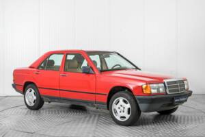 Obraz 5/50 pojazdu Mercedes-Benz 190 D (1986)
