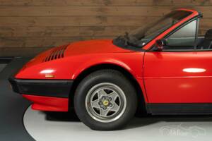 Image 7/8 of Ferrari Mondial Quattrovalvole (1984)