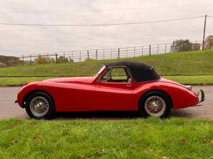 Image 6/22 de Jaguar XK 120 OTS (1954)