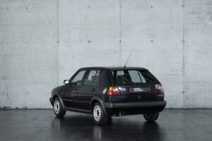 Image 2/39 of Volkswagen Golf Mk II GTi 16V 1.8 (1991)