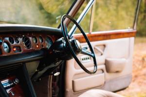 Immagine 29/50 di Rolls-Royce Silver Shadow I (1970)