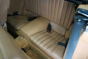 Image 18/50 de Mercedes-Benz 420 SL (1987)