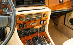Image 31/37 of Daimler Double Six (1992)