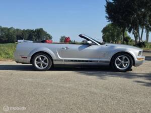 Bild 7/38 von Ford Mustang V6 (2006)