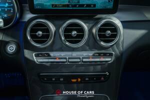 Image 20/23 of Mercedes-Benz GLC 63 S AMG 4MATIC+ (2020)