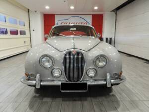 Immagine 2/15 di Jaguar S-Type 3.4 (1967)