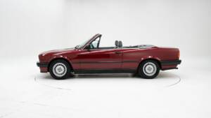 Bild 8/15 von BMW 318i (1992)