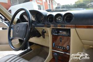 Image 58/75 de Mercedes-Benz 560 SL (1986)