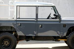 Bild 22/100 von Land Rover Defender 110 (2014)