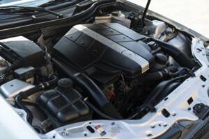 Image 44/50 de Mercedes-Benz SLK 320 (2001)