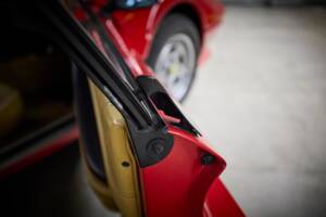 Image 71/100 of Ferrari 308 GTB Quattrovalvole (1983)