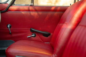 Image 25/48 de FIAT 750 Vignale Coupé (1962)