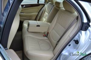 Immagine 21/46 di Jaguar XJ 8 3.5 (2007)