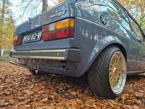 Image 8/36 de Volkswagen Golf I 1.6 GLS (1981)
