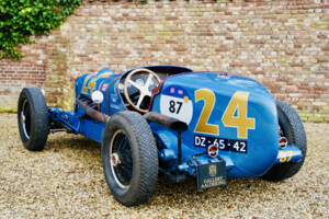 Image 23/50 of Graham 8 Lucenti Special (1932)