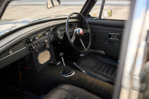 Image 72/100 de MG MGC GT (1970)