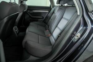 Immagine 38/45 di Audi A6 Avant 2.4 (2006)