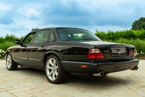Bild 6/50 von Jaguar XJR 4.0 (2000)