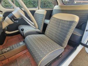 Image 13/15 of FIAT 600 D (1962)