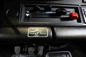 Image 31/38 of Porsche 911 Carrera 3.2 (1986)