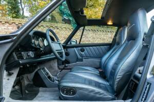 Immagine 34/50 di Porsche 911 Carrera 3.2 "25 years 911" (1988)