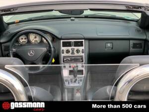 Immagine 9/15 di Mercedes-Benz SLK 230 Kompressor (2000)