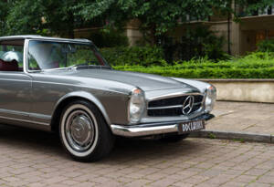 Image 8/21 de Mercedes-Benz 280 SL (1970)