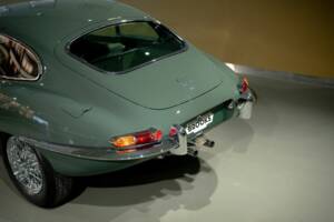 Image 16/50 de Jaguar Type E 4.2 (1966)
