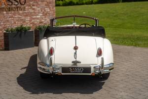 Image 24/58 of Jaguar XK 140 SE DHC (1955)