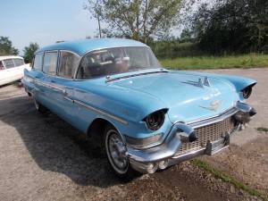 Afbeelding 6/24 van Cadillac 62 Station Wagon (1957)