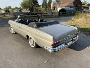 Bild 4/7 von Mercedes-Benz 280 SE (1969)