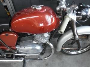 Image 16/19 of Moto Guzzi DUMMY (1968)