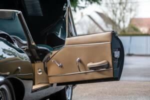 Image 33/48 de Jaguar Type E 4.2 (1965)
