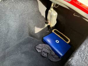 Image 32/50 of Ferrari Mondial 3.2 (1988)