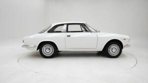 Imagen 9/15 de Alfa Romeo Giulia 1600 Sprint GT Veloce (1966)