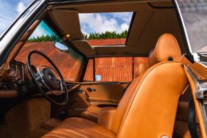Image 31/37 of Mercedes-Benz 280 SE 3,5 (1970)