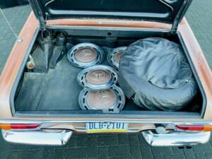 Image 24/36 of Mercedes-Benz 280 SL (1970)