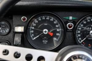 Bild 35/41 von Jaguar E-Type V12 (1972)